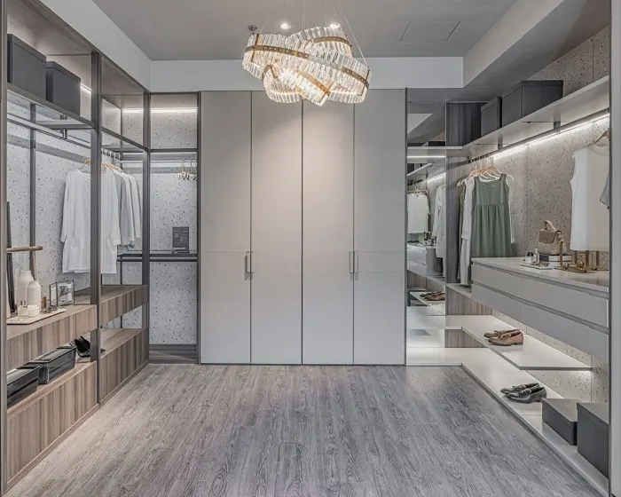 Manhattan II Wardrobe